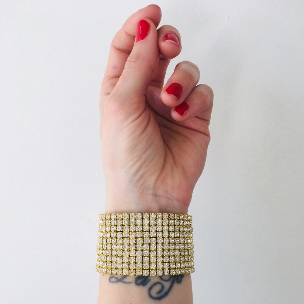 NY Accessories Gold & Rhinestone stretch gorgeous bracelet. Only owner. Worn 1x.